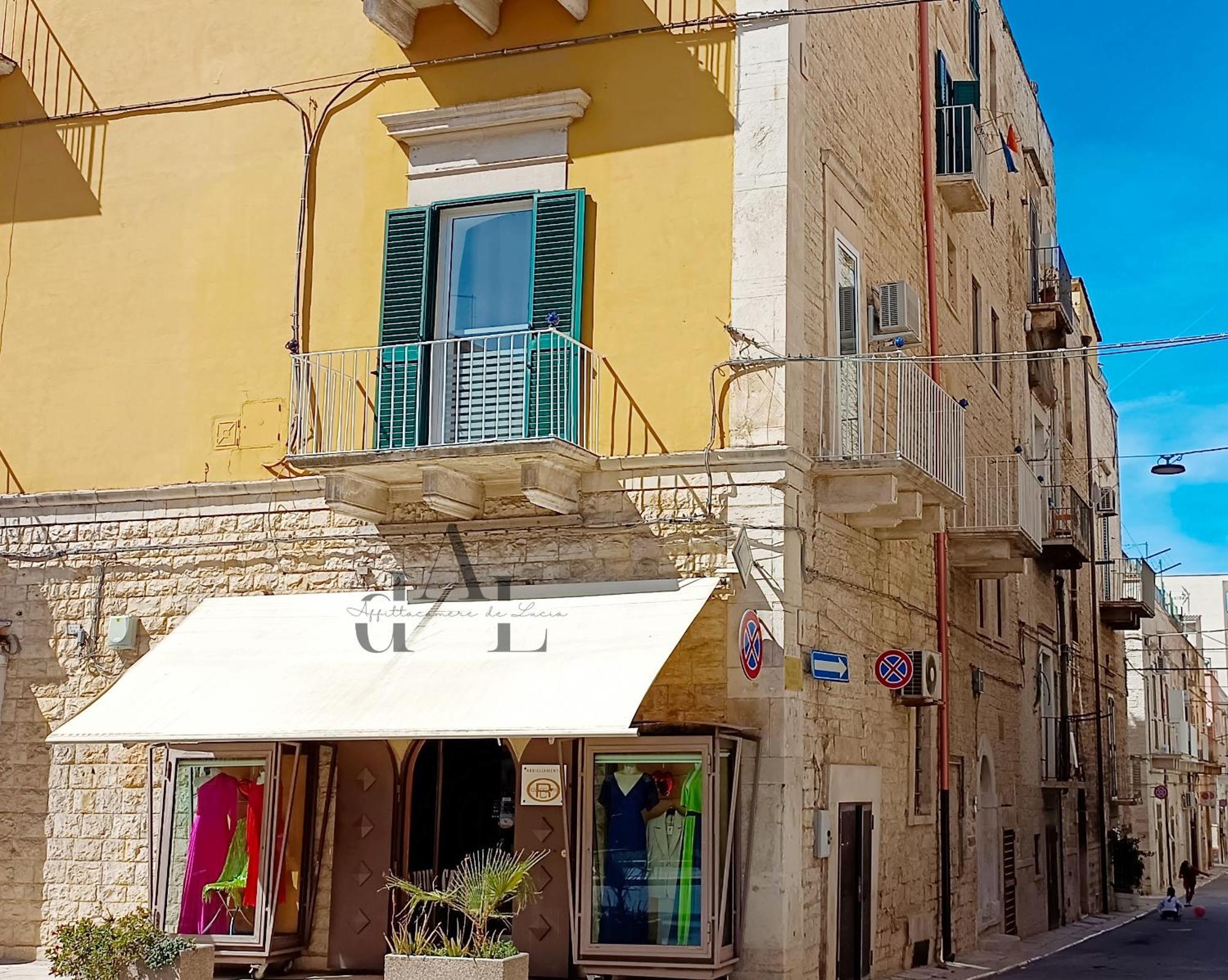 De Lucia Affittacamere - Elegante Appartamento Storico Nel Cuore Della Citta تيرليتسي المظهر الخارجي الصورة
